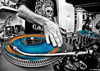 Best DJ Mixes of 2016