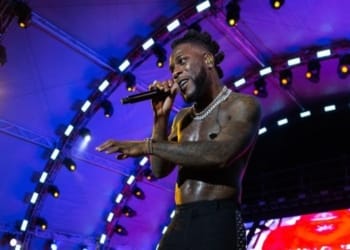 Burna performance e1631975813479