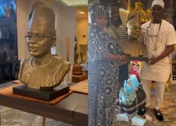 kwam1 dayo statue